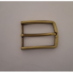 سگک زبانه دار کمربند